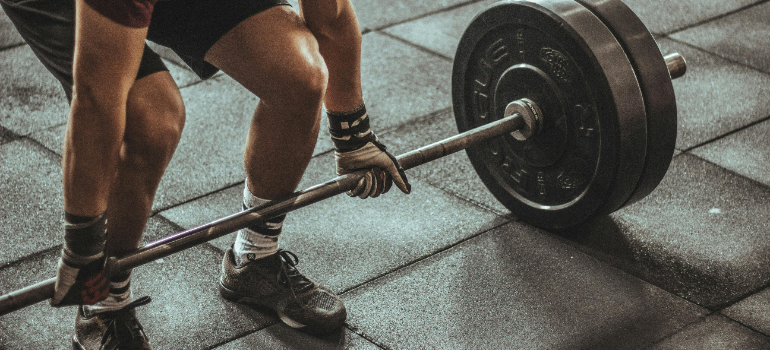 gym workout is why late-night workouts work for night owls in Abu Dhabi