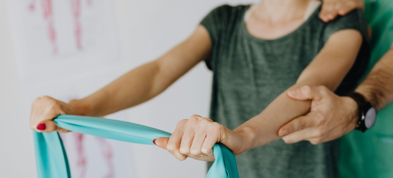Using resistance bands for strength training in Sharjah.