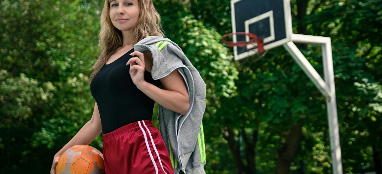 a girl as an example of the rise of women-only fitness spaces in Dubai